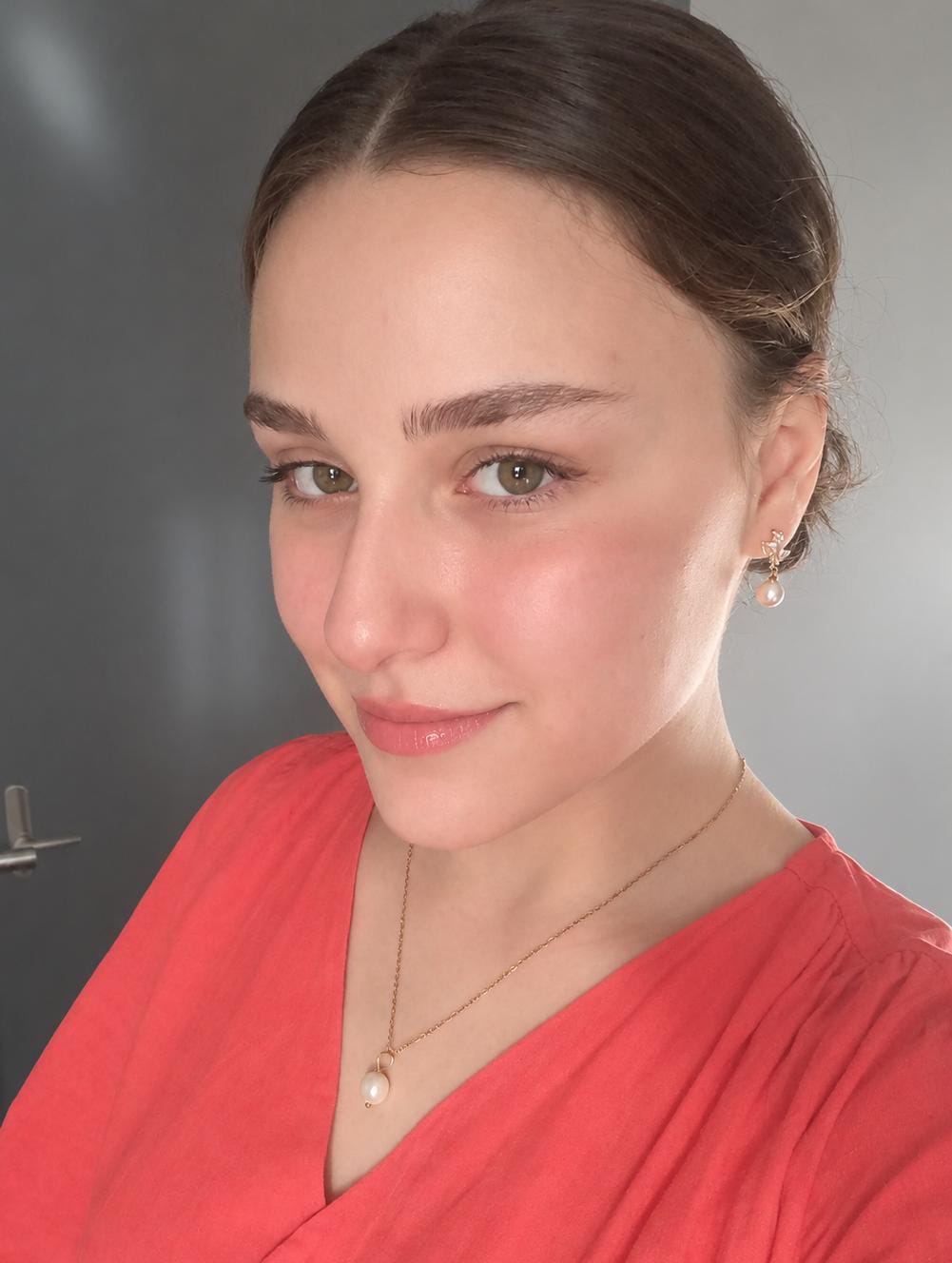 Azra Akpınar 